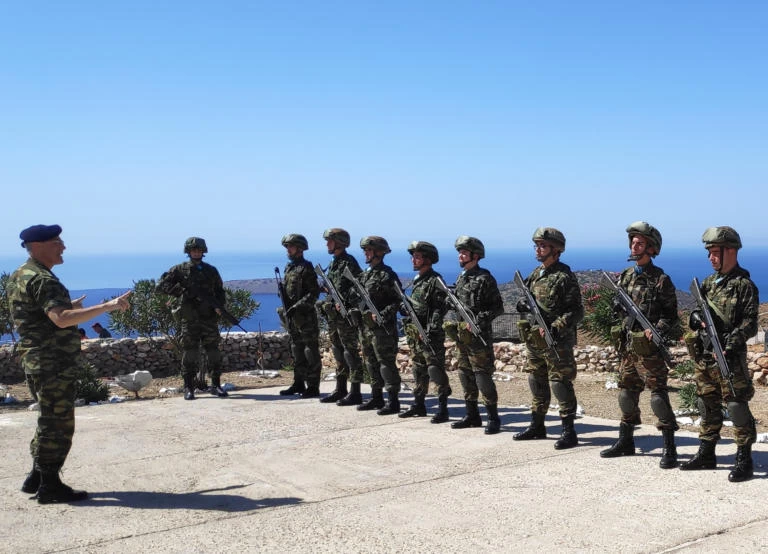 Αντιστράτηγος Γεώργιος Καμπάς: Επίσκεψη στα νησιά πραγματοποίησε ο Α/ΓΕΣ-Εικόνες